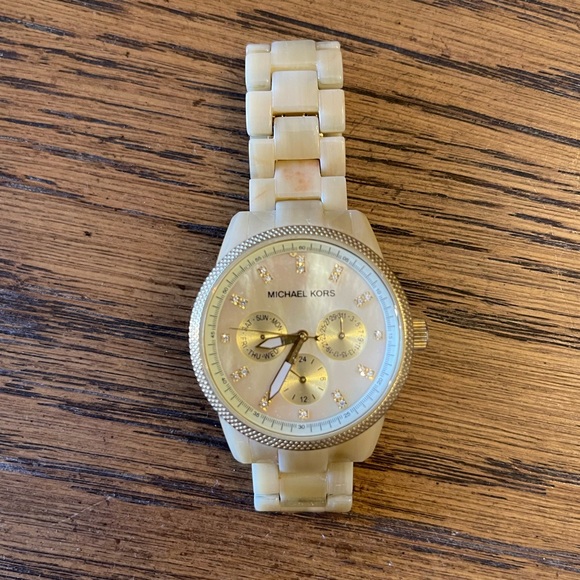 Michael Kors watch - Picture 4 of 4